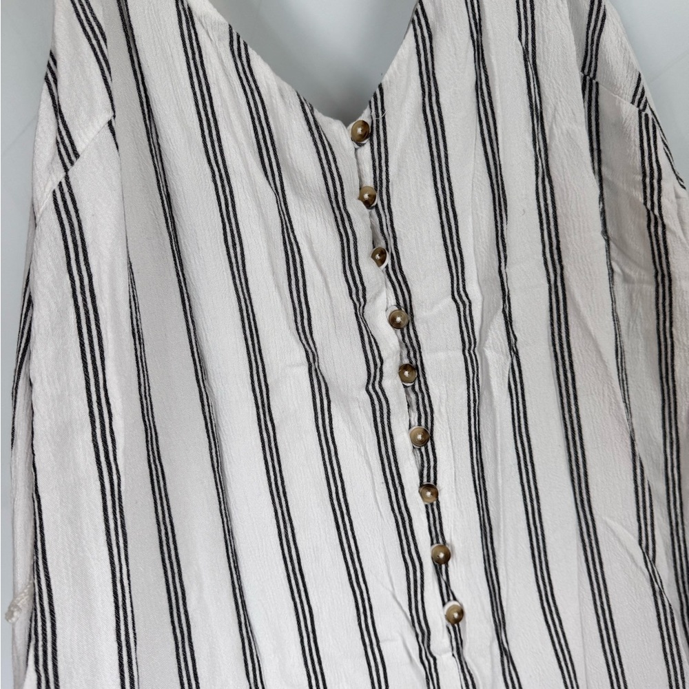 American Eagle Outfitters Black and White Striped Jumpsuit Size Meidum - Picture 4 of 10